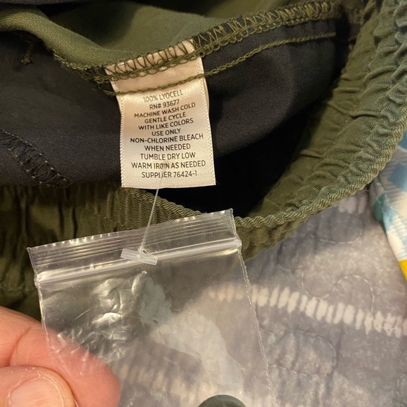 Boutique size 1XL plus size army green lightweight jogger pants JCPenney - Picture 8 of 8